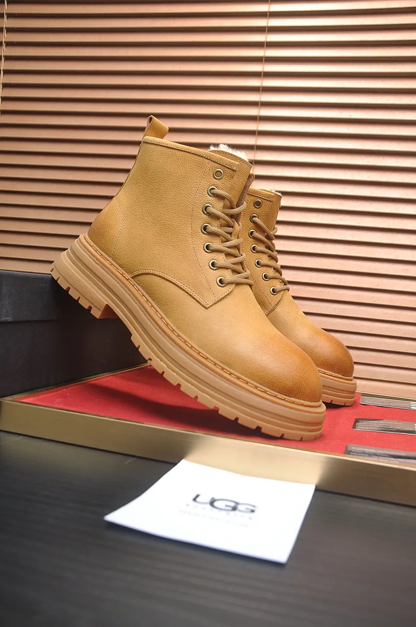 Men's shoes 💰680💶【UGG】(full genuine wool lining) Please pay attention to the quality of the original order and compare the thickness of the wool 🏮🏮Hot style Martin boots from Australia's warm luxury brand men's shoes, official website synchronization, Beckham men's style..., made of imported top-layer waxed cowhide, waxed toe box, Australian real wool velvet lining Carefully sewn...Imported rubber Martin boots outsole (comfortable, soft and wear-resistant). I really like the quality...Exquisite workmanship, you can't put it down once you see it. Code number 39-44